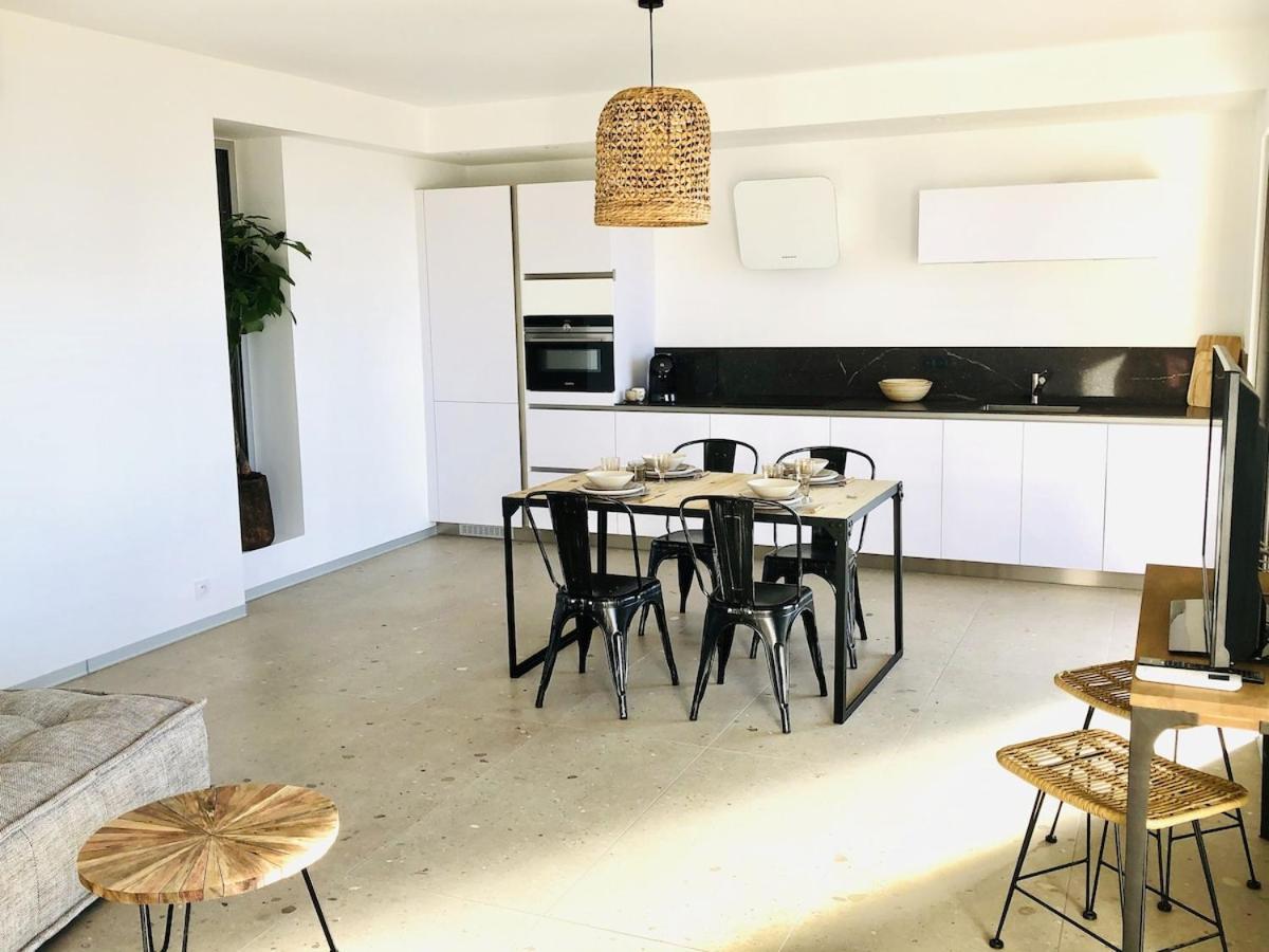 Appartement T3 Lumineux Traversant Totalement Neuf En Face De La Plage Front De Mer Vue Sur Les Iles Vue Mer Panoramique Assuree Residence De La Plage Centre Ville Du Lavandou 3Eme Etage Avec Ascenseur Appartement T3 Le Lavandou Zewnętrze zdjęcie