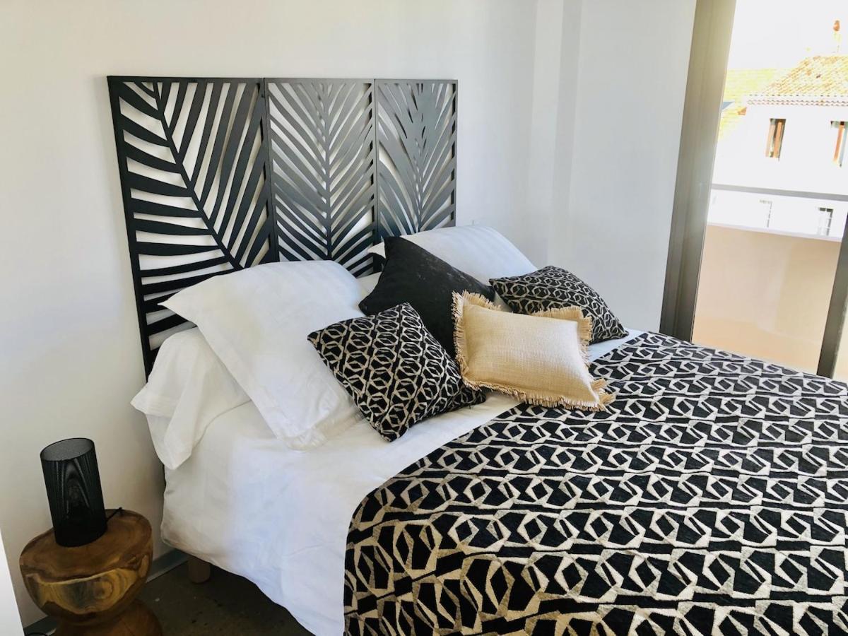 Appartement T3 Lumineux Traversant Totalement Neuf En Face De La Plage Front De Mer Vue Sur Les Iles Vue Mer Panoramique Assuree Residence De La Plage Centre Ville Du Lavandou 3Eme Etage Avec Ascenseur Appartement T3 Le Lavandou Zewnętrze zdjęcie