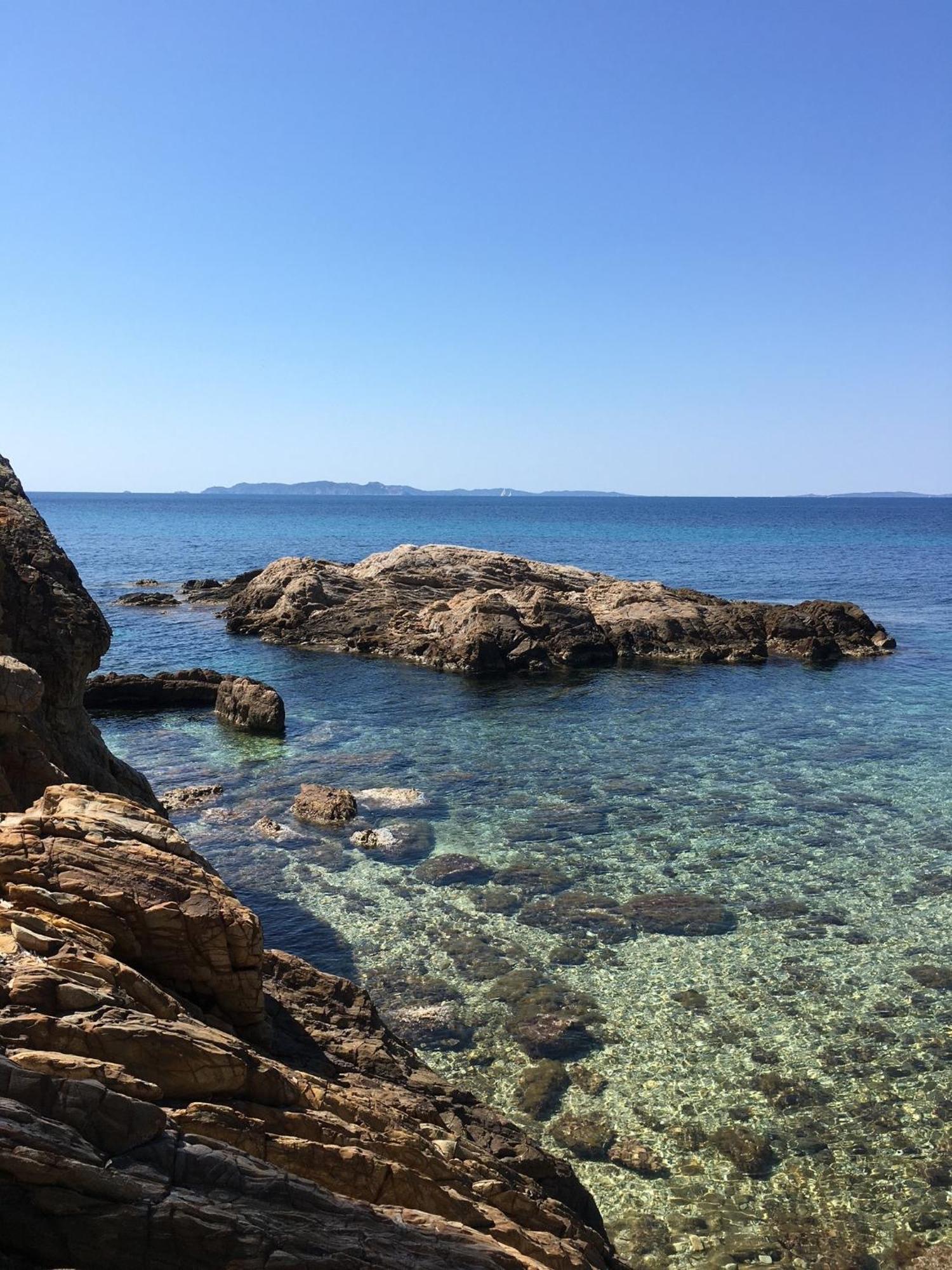 Appartement T3 Lumineux Traversant Totalement Neuf En Face De La Plage Front De Mer Vue Sur Les Iles Vue Mer Panoramique Assuree Residence De La Plage Centre Ville Du Lavandou 3Eme Etage Avec Ascenseur Appartement T3 Le Lavandou Zewnętrze zdjęcie