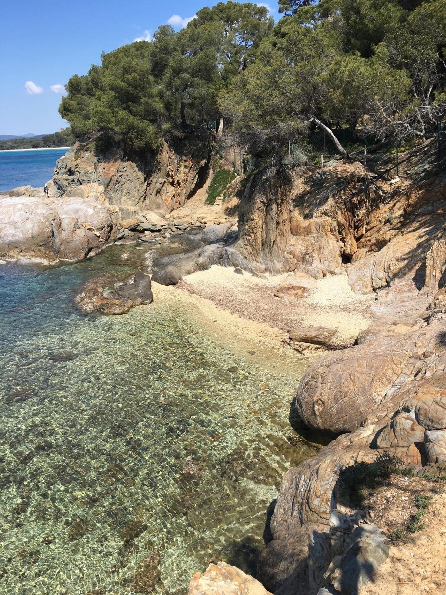 Appartement T3 Lumineux Traversant Totalement Neuf En Face De La Plage Front De Mer Vue Sur Les Iles Vue Mer Panoramique Assuree Residence De La Plage Centre Ville Du Lavandou 3Eme Etage Avec Ascenseur Appartement T3 Le Lavandou Zewnętrze zdjęcie